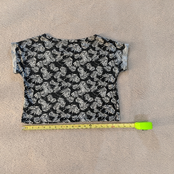 Leaf Print T-shirt - Picture 3 of 4